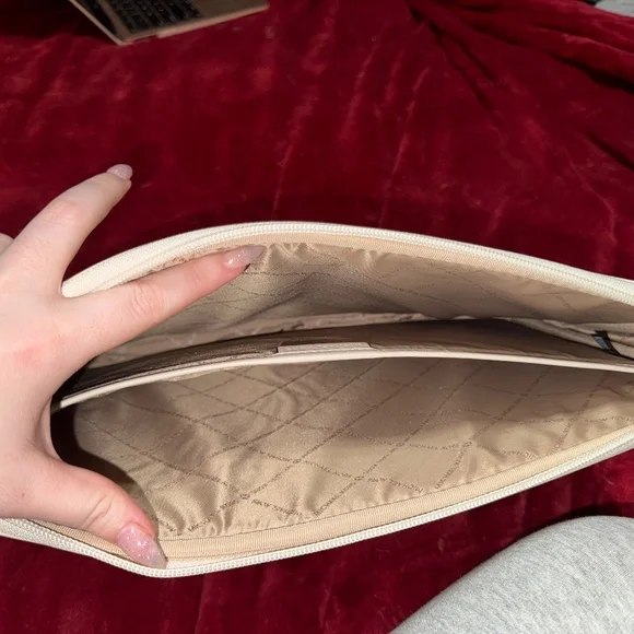 Michael Kors laptop sleeve - Picture 3 of 3